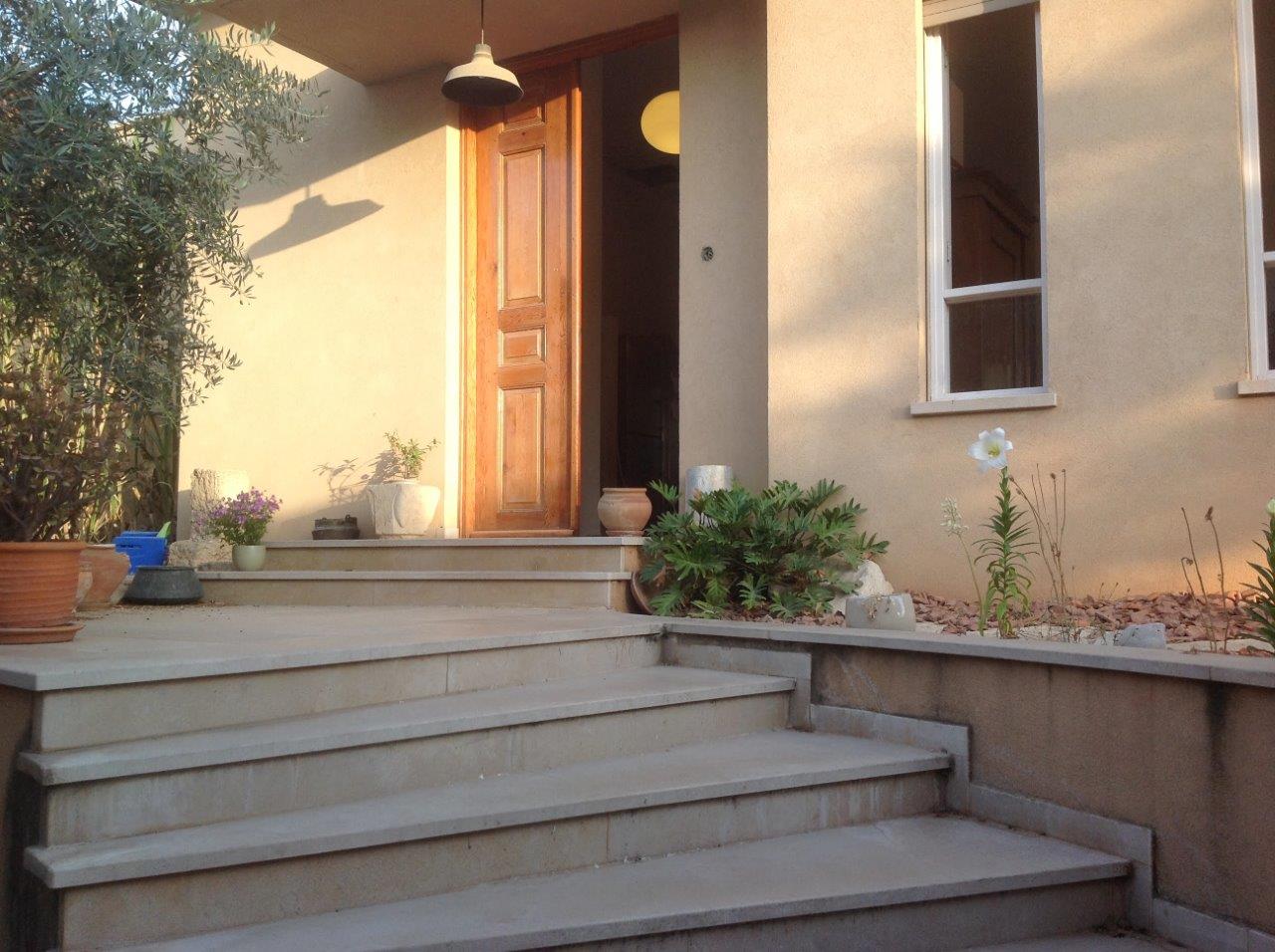 Home for sale in Karkur